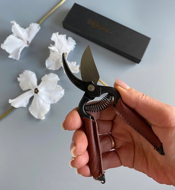 MINI SECATEUR 5,6 inches, Pocket size secateurs by Toyama Hamono